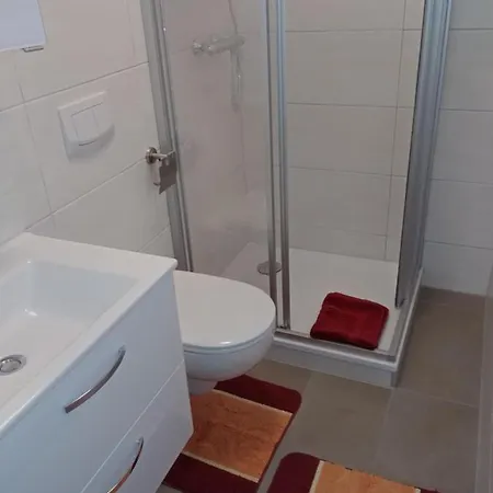 Labahn Apartment